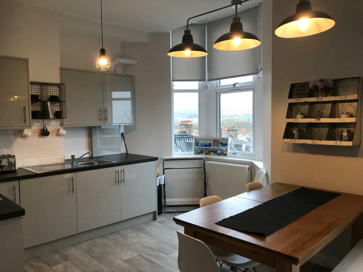 Wight View, Flat 2 Rosslyn House Apartamento Swanage Exterior foto